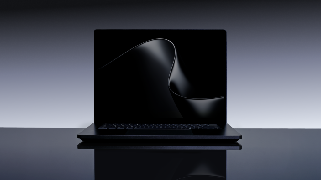 米MS、NVIDIAの新チップ・RTX Sparkを搭載した「Surface Laptop Ultra」発表  大規模AIモデルをローカル実行：COMPUTEX TAIPEI 2026 - ITmedia PC USER
